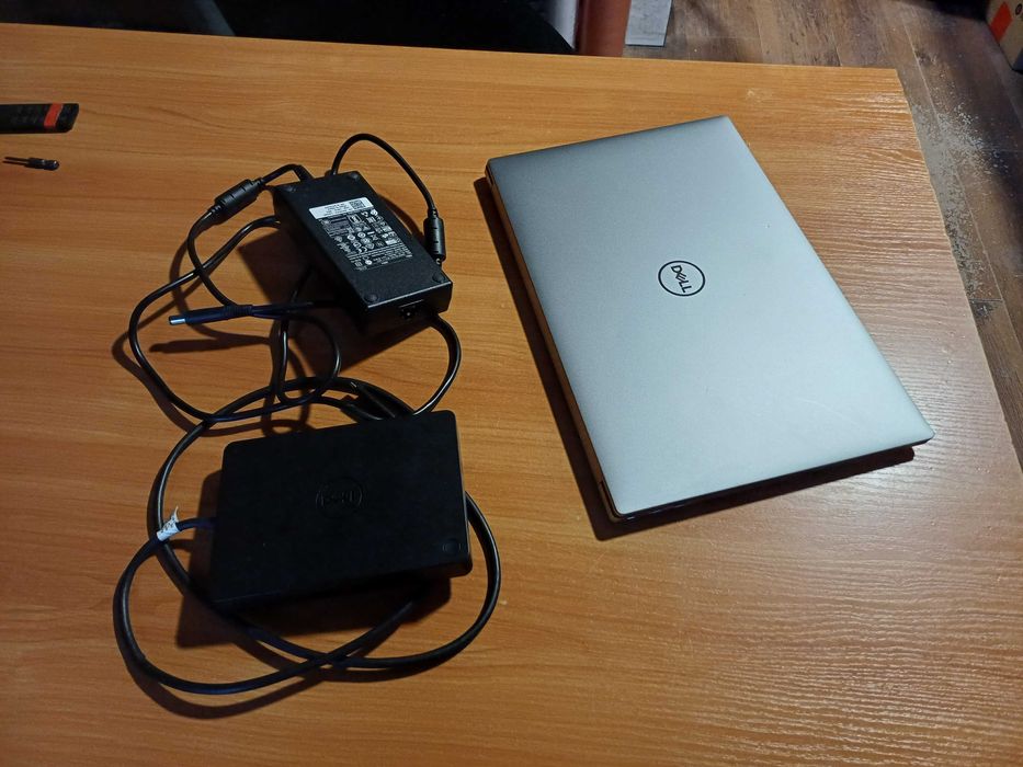 4K IGZO Touch Core i7-10850H DELL 16GB DDR4/512GB SSD/Quadro T2000 4GB