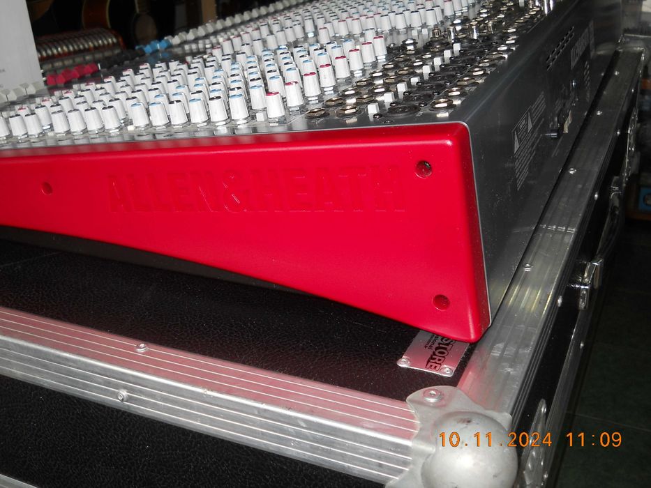 Mixer Allen&Heath 428 ZED