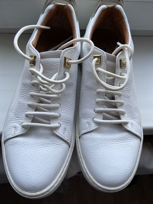 Кеды белые бренда Neslihan Carpolat