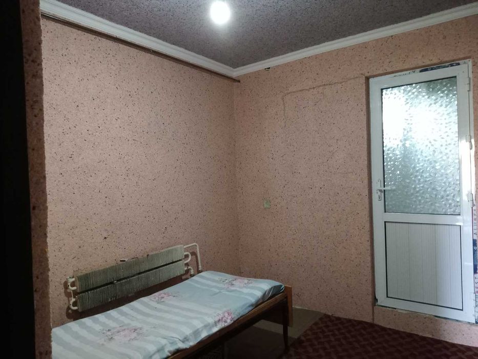 Yu  Дом 3 комнаты, земля 2,5 сотки, Янгихаёт Бинокор, 3км от Ярмарки