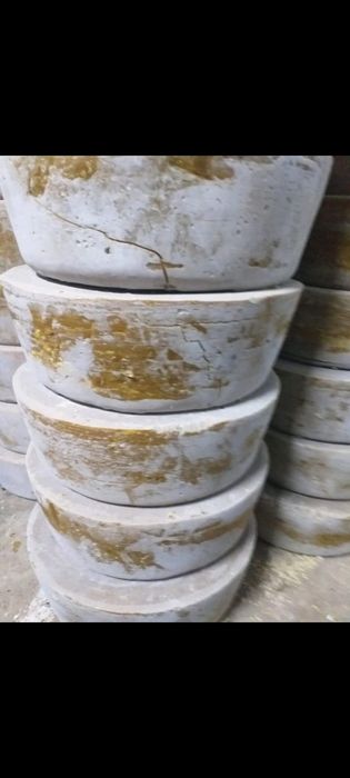 Vând ceara naturală 35 lei kg
