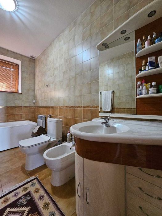 Продам дом 405 кв.м., Жуковского