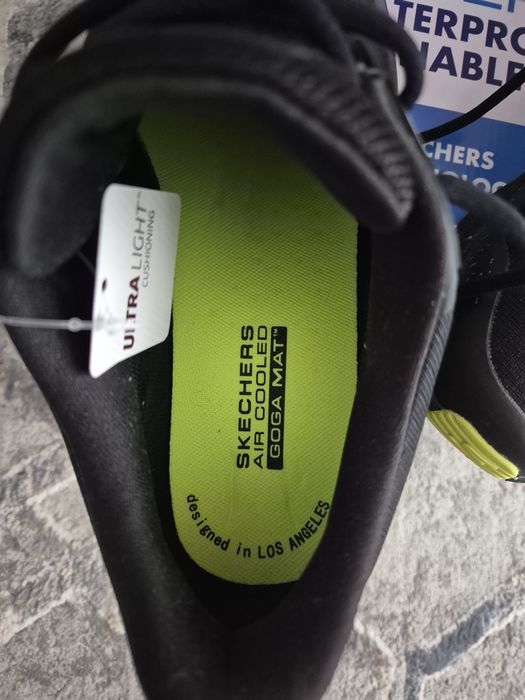 Adidasi Skechers