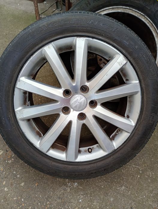 Vând jantă aliaj vw r17