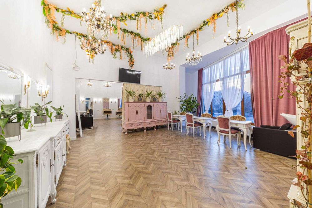 Post de lucru de inchiriat - Salon beauty  High Class