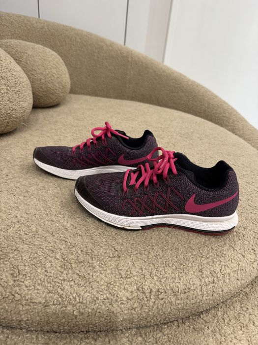 Дамски маратонки NIKE