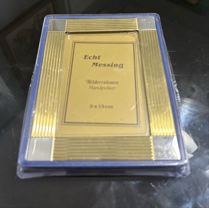 Винтидж масивна чисто нова месингова рамка за снимки