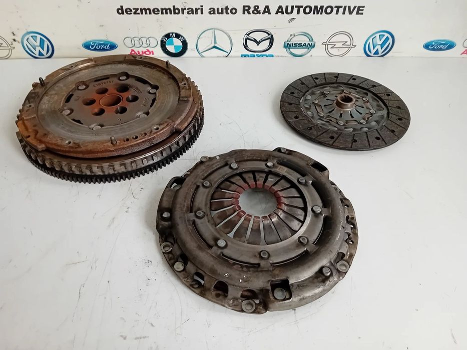 Kit Ambreiaj Volanta Masa Dubla Dacia Duster Logan Jogger 1.0 Tce Cod 123100749R Cu 9000 K Motor H4D