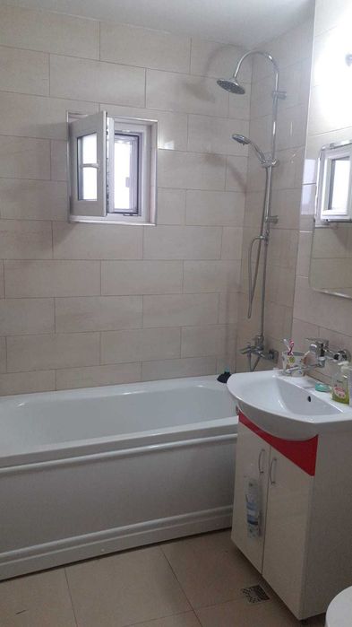 PF Vand apartament 3 camere decomandate in Marasti