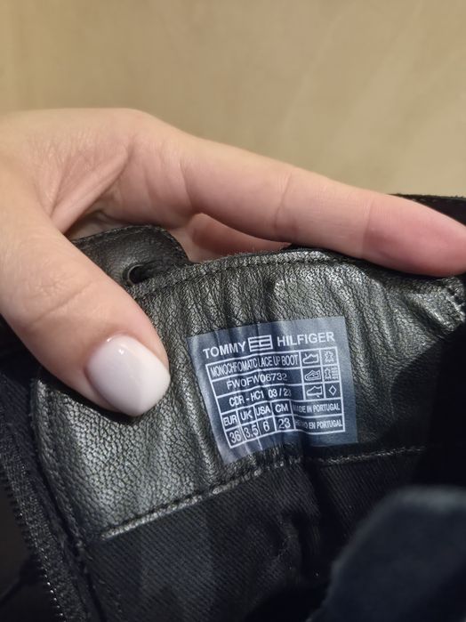 Нови боти от естествена кожа Tommy Hilfiger