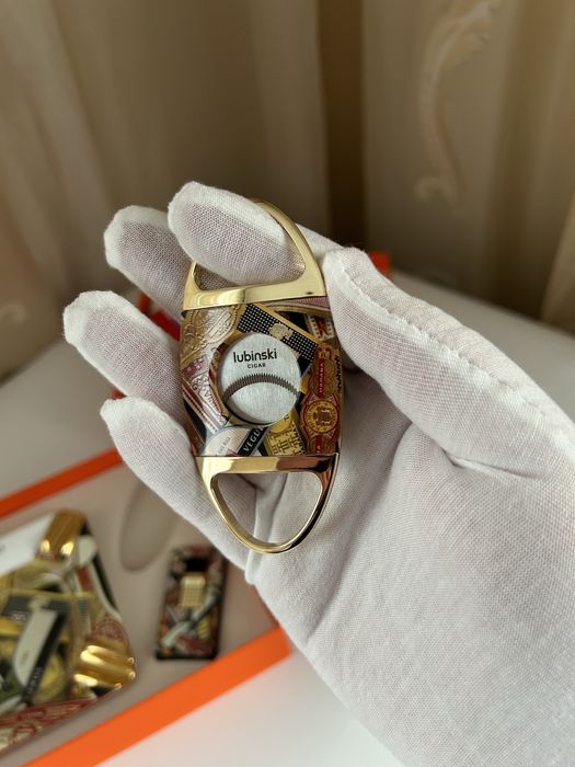 Луксозен подаръчен комплект за пури – пепелник, запалка и резачка