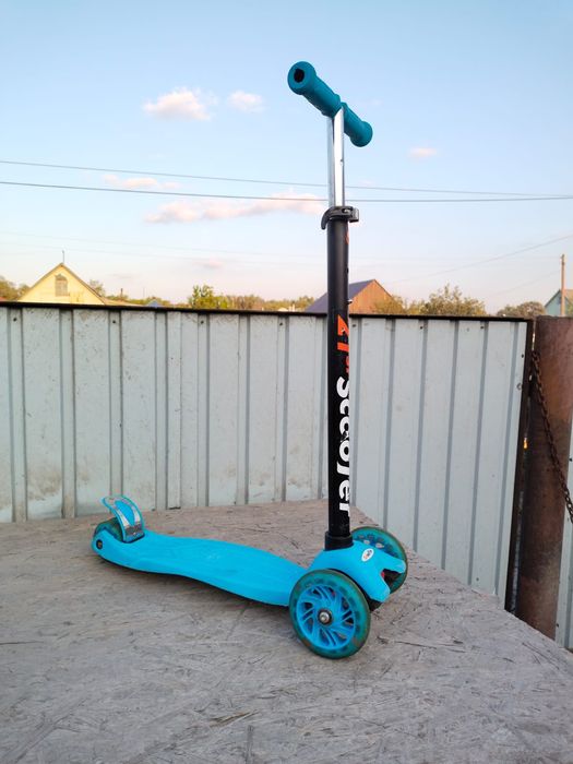 Продадим самокат детский