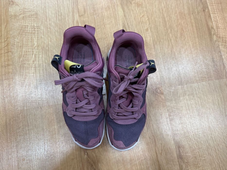 Дамски маратонки Nike