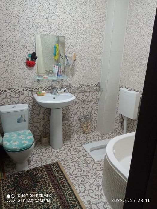 Продаётся  двух уровневая квартира, четырёх этажного дома, 4 ком 140кв