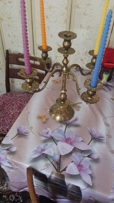 Продам бронзовый конделябр