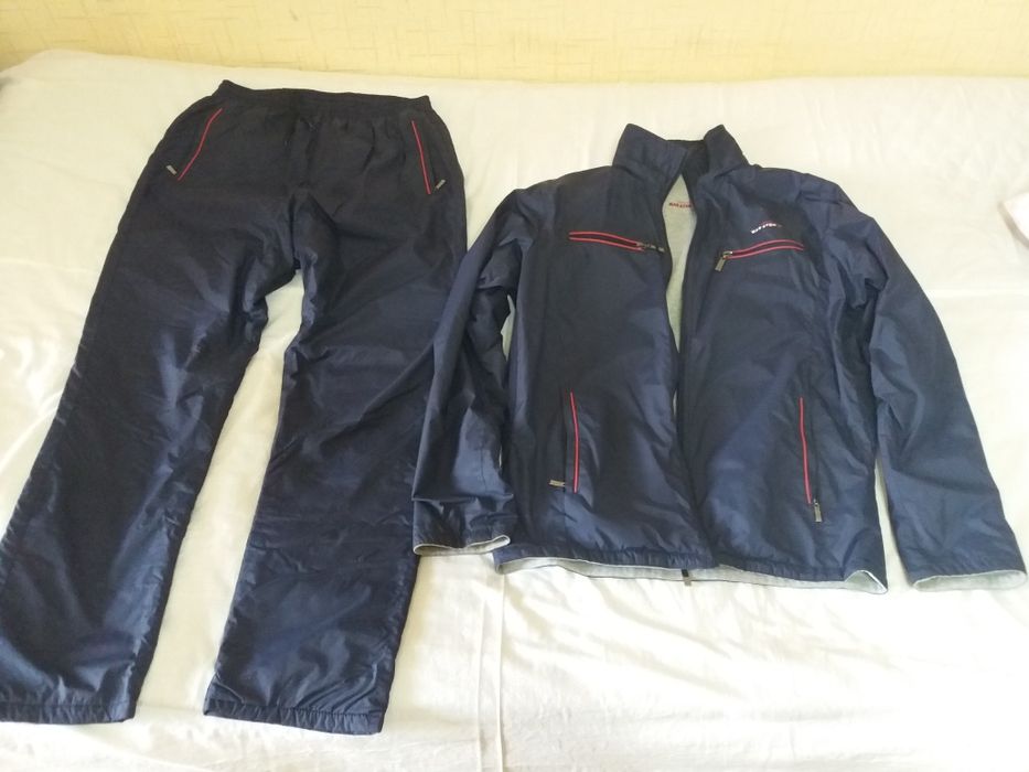 Продам комлект. Спотивный площёвка.