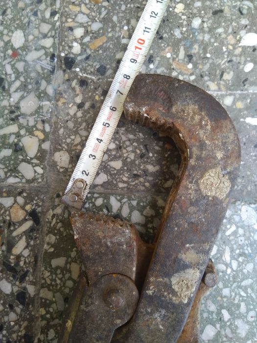 Тръбен  ключ стар