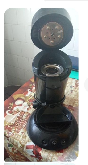 Aparat cafea. Doua bucăți. Hi