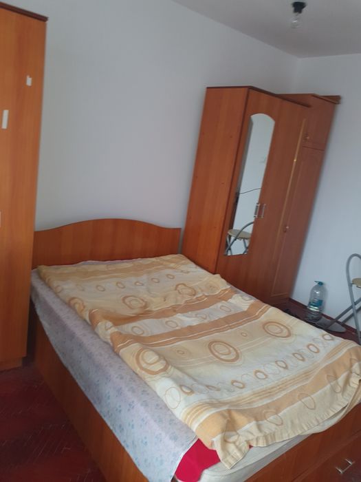 Închiriez ap 2 camere