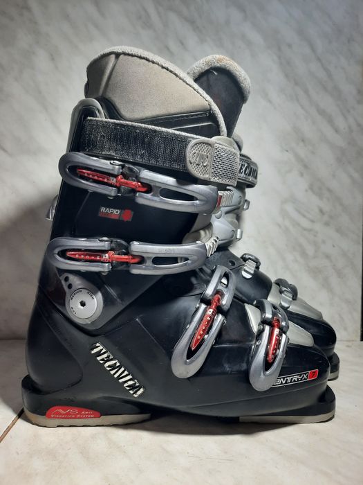 Clapari ski schi Tecnica mondo 26-26,5 corespunde mărimii 40-40,5