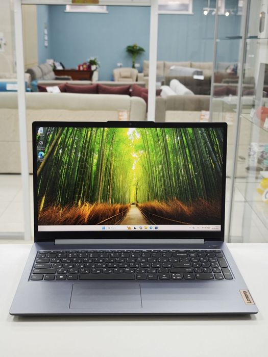 Ноутбук Lenovo 82XQ