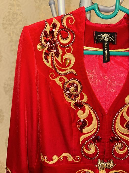 “Нұр-шах” сән үйінің бешпенті