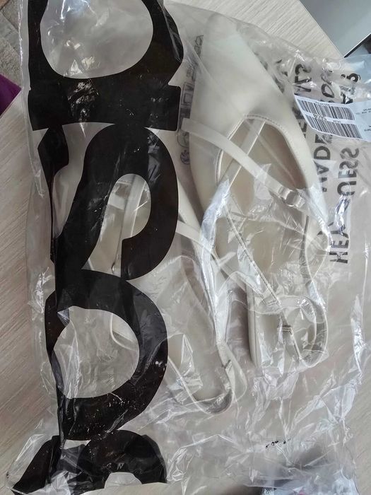 ASOS Сандали с каишка