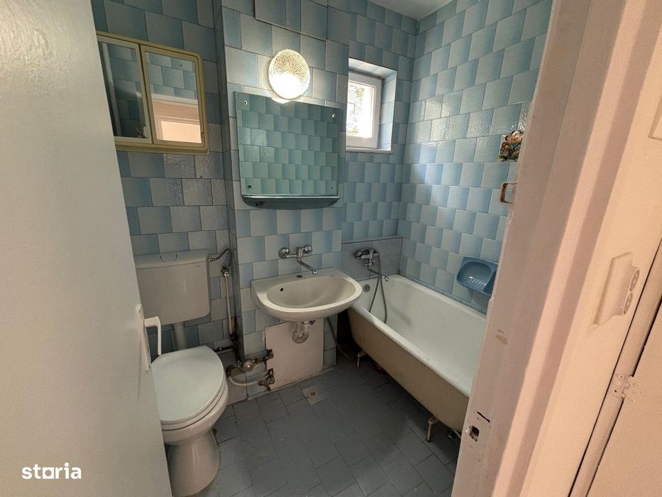 Vand apartament 2 camere Manastur
