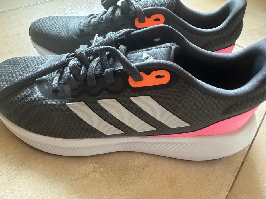 Маратонки Adidas 40 1/2