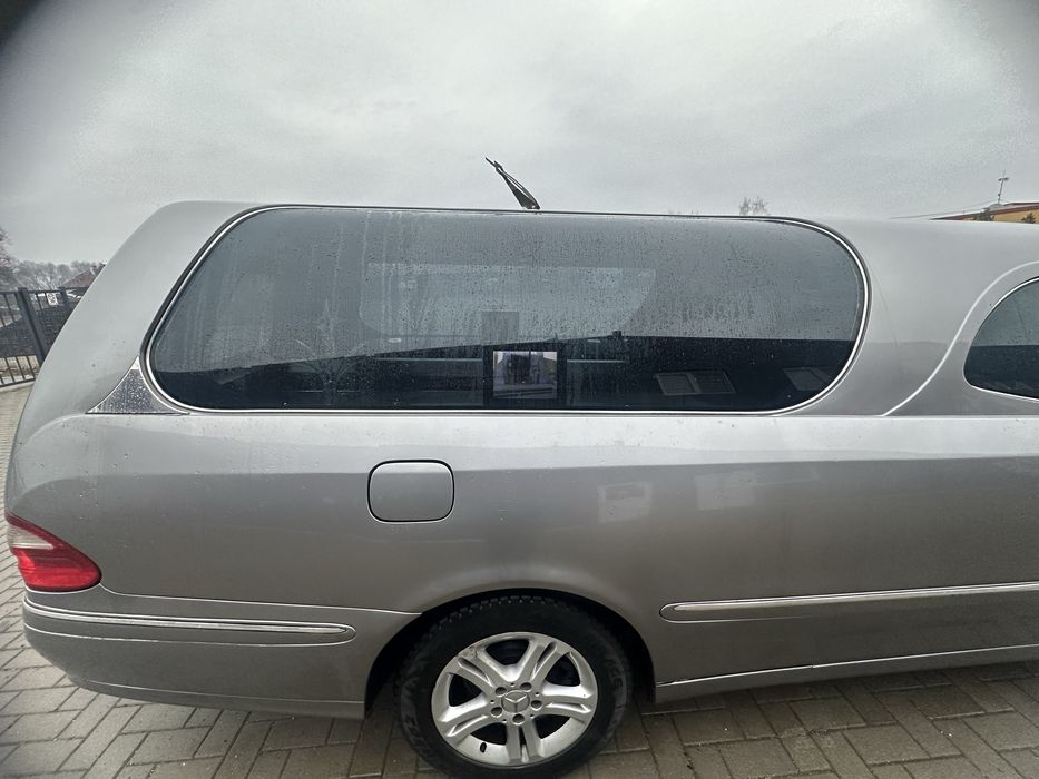 Mercedes Benz E270 SDFunerar / Dric mortuar
