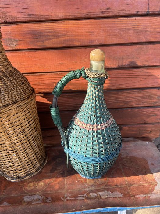 Стари плетени дамаджани