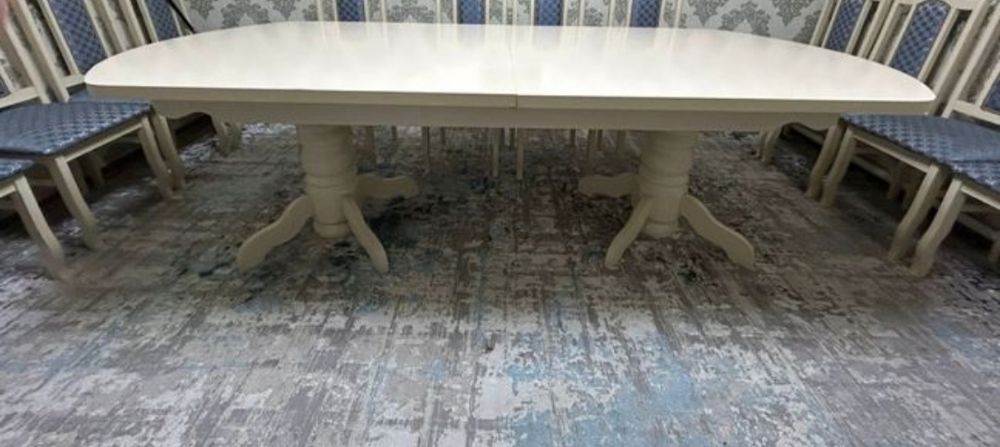 Стол гостевой молочный