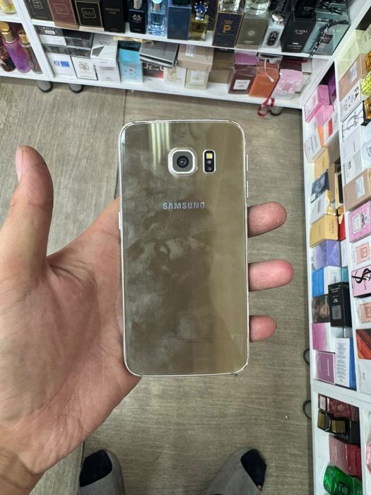 S6 самсунг работает хорошо