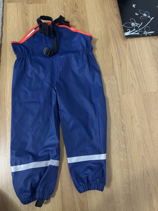 Geaca si pantaloni pentru ploaie marimea 104