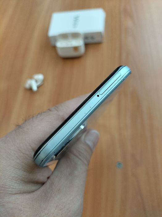 Vivo Y21..+науш.