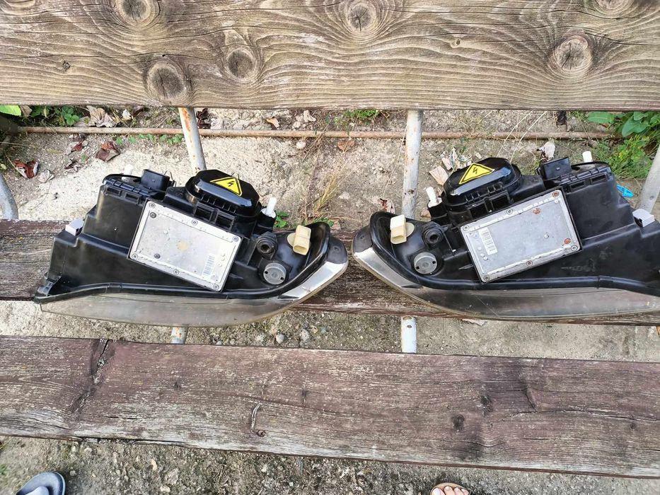 Faruri xenon Audi a4b4