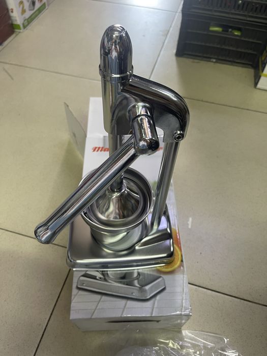 Продам соковыжималку