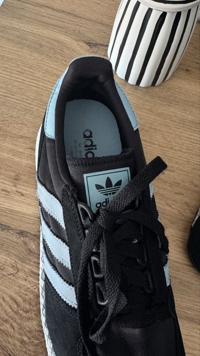 Дамски маратонки Adidas номер 39