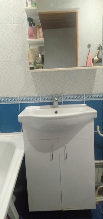 Шкаф для ванной верхний и нижний с раковиной