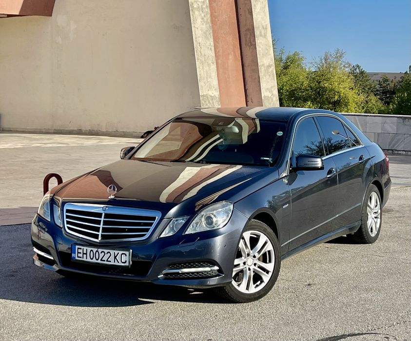 MERCEDES E 350 CGI 292кс ВТОРИ СОБСТВЕНИК / 14 год История в България