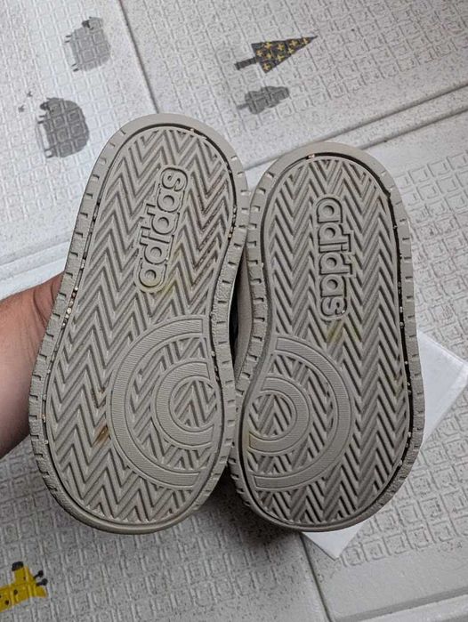 Високи детски кожени маратонки Adidas 22 номер