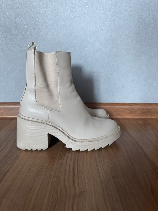 Ботильоны Stradivarius