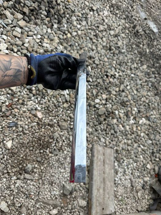 Лайсна за предната броня на audi a8 d5