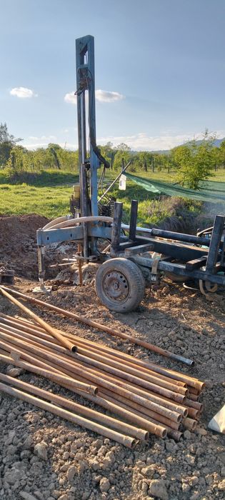 Utilaj foraj puturi / Instalație foraj