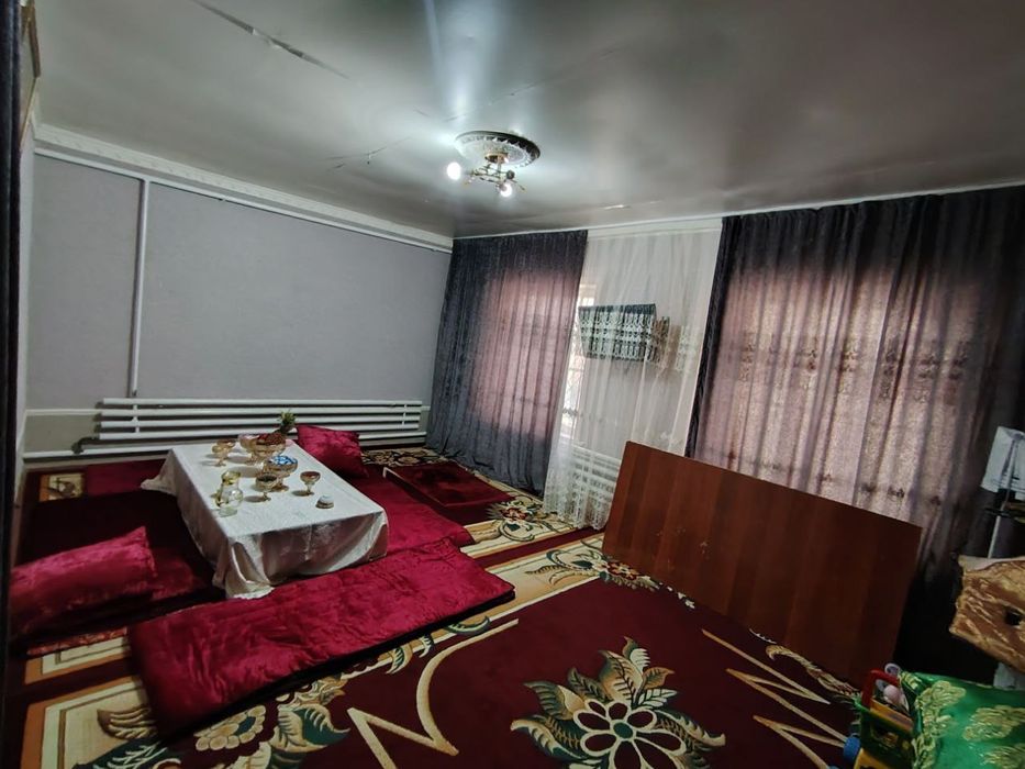 Uchastka sotiladi foot siti yonoda