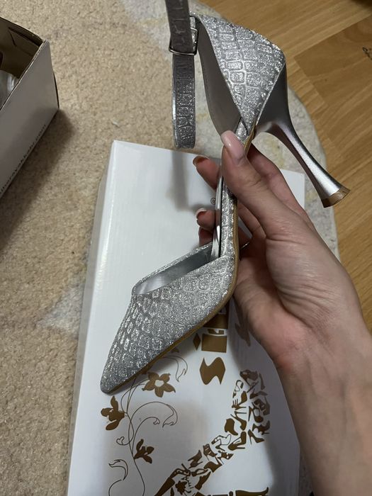 Сребърни Бални Токчета