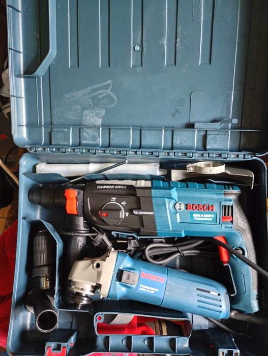 Set bormașină  1500wBosch+ flex Bosch noi preț 550lei fix nu schimb