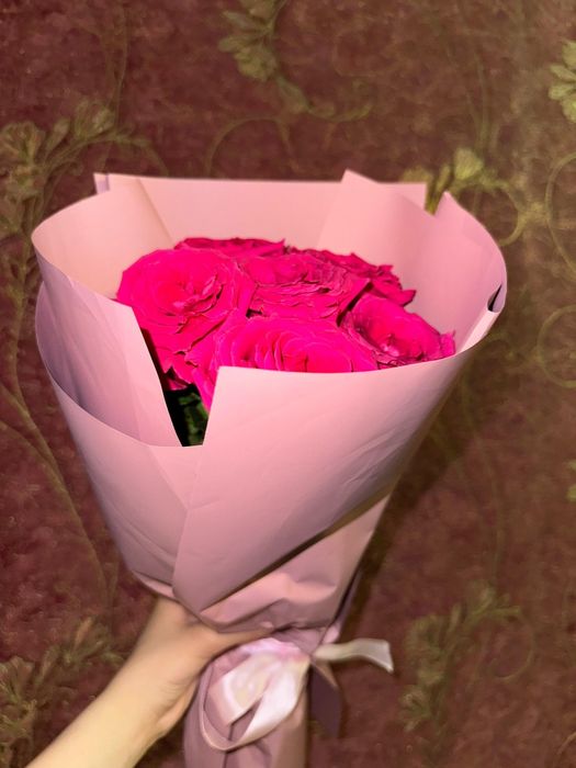 Букет розовых роз.