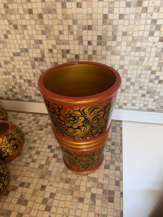 Хохлома от Русия. Има малки дефекти