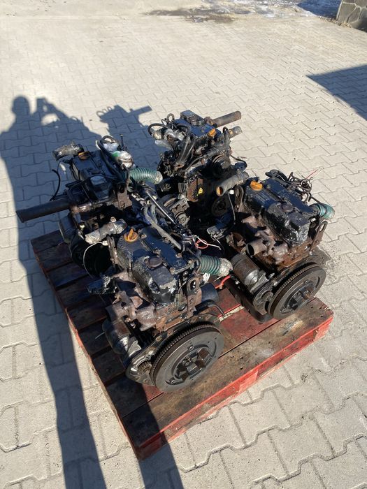 Motor Yannmar 3TNV76 cu trei cilindrii